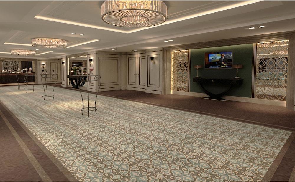 Doubletree By Hilton Elazig Hotel Eksteriør billede