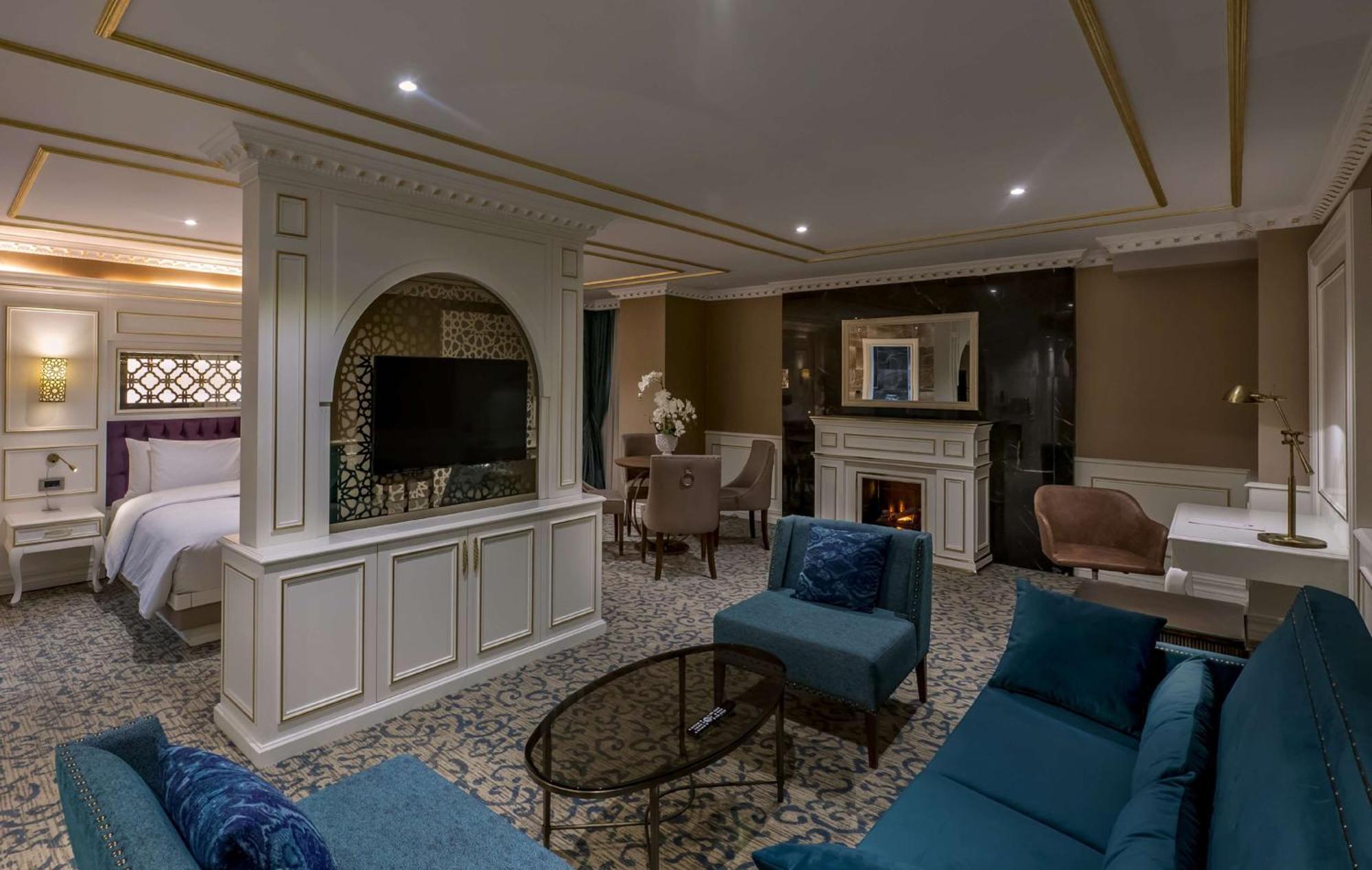 Doubletree By Hilton Elazig Hotel Eksteriør billede